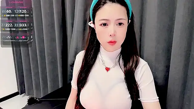 candy-yiyi online show from April 24, 1:19 am