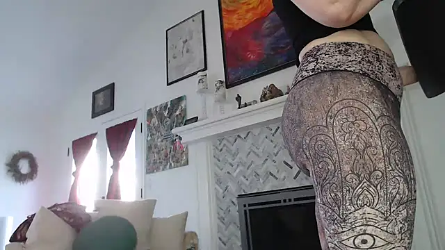 AuroraWillows online show from March 2, 3:27 pm