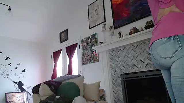 AuroraWillows online show from March 15, 4:32 pm