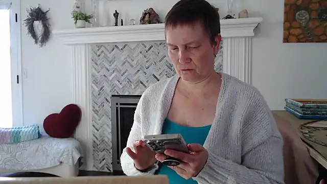 AuroraWillows online show from March 12, 3:40 pm