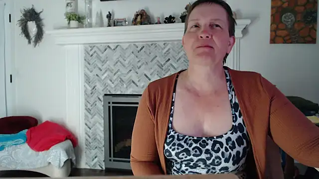 AuroraWillows online show from April 21, 2:51 am