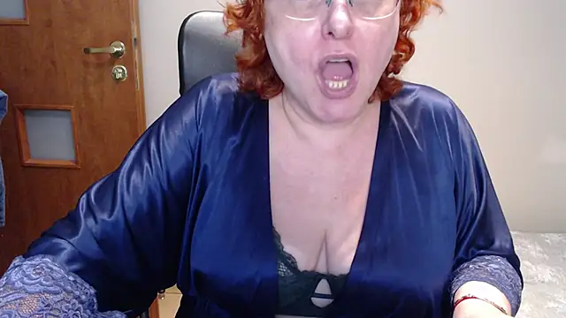 Snapshot of JoannaAndNeighbour chatting on December 23, 12:52 pm JoannaAndNeighbour online show from December 23, 12:52 pm