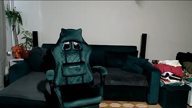 JoannaAndNeighbour online show from March 14, 6:30 am