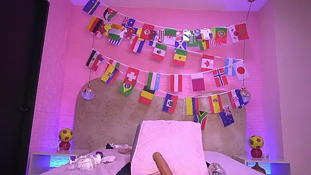 Snapshot of zzoe_ chatting on July 2, 3:23 am zzoe online show from July 2, 3:23 am