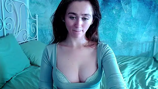 millllina online show from March 7, 11:51 am