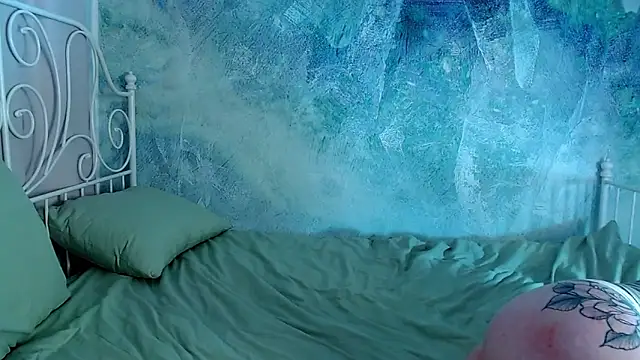 millllina online show from March 9, 10:52 am