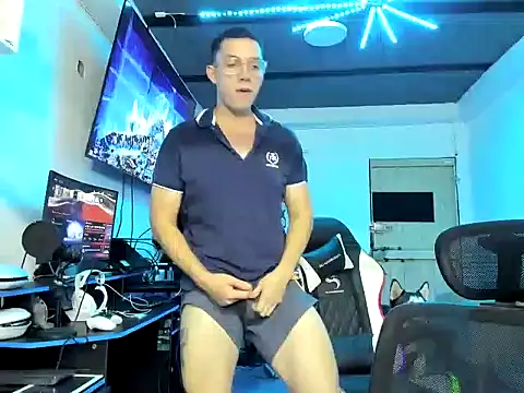 davinalhot online show from April 13, 3:34 am