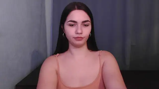 HannahMeid online show from December 13, 6:49 pm