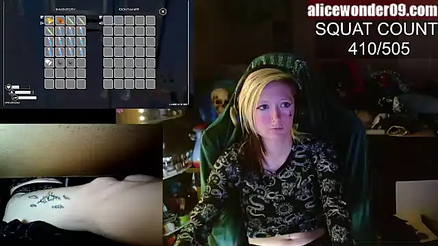 Snapshot of alicewonder09 chatting on January 24, 8:23 am alicewonder09 online show from January 24, 8:23 am