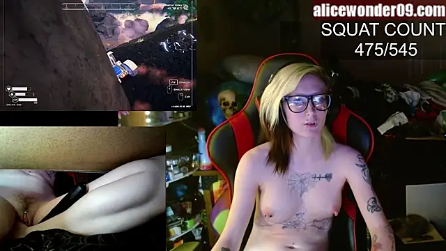Snapshot of alicewonder09 chatting on January 26, 4:41 am alicewonder09 online show from January 26, 4:41 am