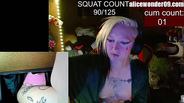 Snapshot of alicewonder09 chatting on February 7, 5:10 am alicewonder09 online show from February 7, 5:10 am