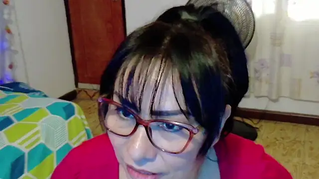 hottplay online show from December 21, 4:36 pm