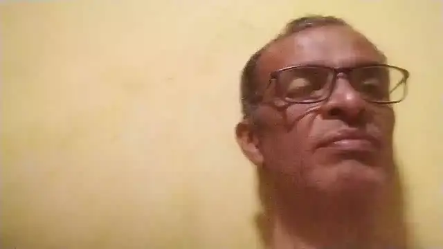 Snapshot of jrfm14 chatting on January 18, 12:36 am jrfm14 online show from January 18, 12:36 am