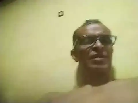 Snapshot of jrfm14 chatting on February 5, 2:27 am jrfm14 online show from February 5, 2:27 am