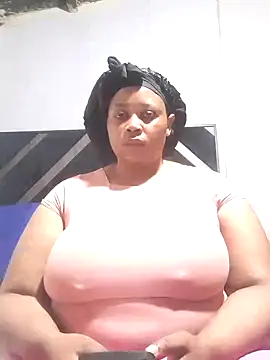 Snapshot of Sexy-queen99xx chatting on September 10, 6:24 am Sexy-queen99xx online show from September 10, 6:24 am