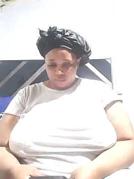 Snapshot of Sexy-queen99xx chatting on September 17, 7:15 pm Sexy-queen99xx online show from September 17, 7:15 pm