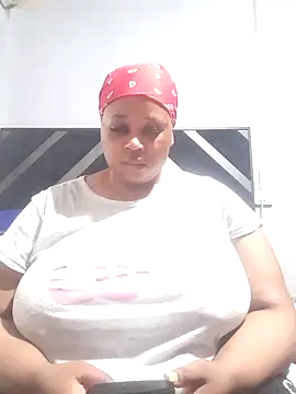 Snapshot of Sexy-queen99xx chatting on September 19, 7:21 am Sexy-queen99xx online show from September 19, 7:21 am