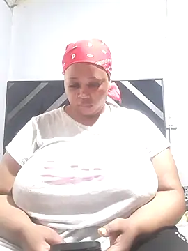 Snapshot of Sexy-queen99xx chatting on September 21, 7:43 am Sexy-queen99xx online show from September 21, 7:43 am