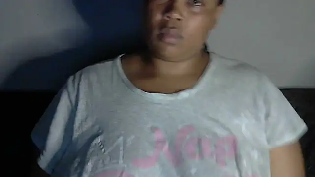 Snapshot of Sexy-queen99xx chatting on October 17, 11:18 pm Sexy-queen99xx online show from October 17, 11:18 pm