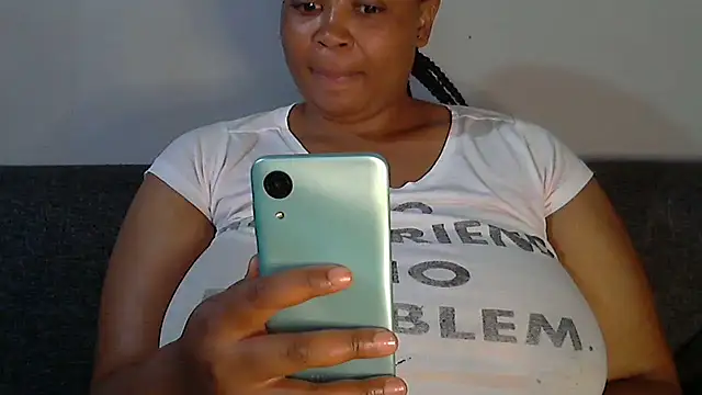 Snapshot of Sexy-queen99xx chatting on October 27, 7:56 am Sexy-queen99xx online show from October 27, 7:56 am