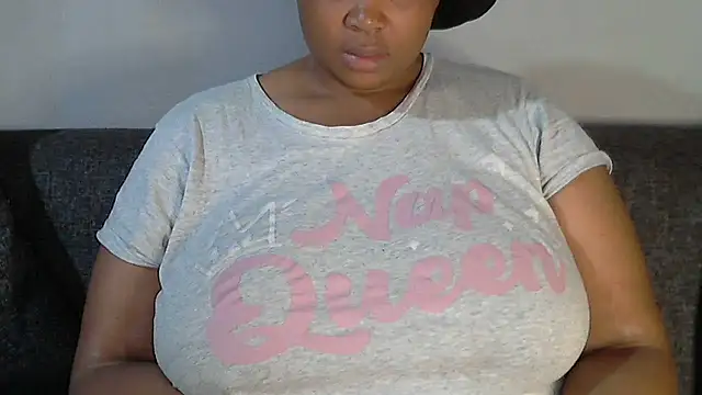 Snapshot of Sexy-queen99xx chatting on October 28, 6:50 am Sexy-queen99xx online show from October 28, 6:50 am