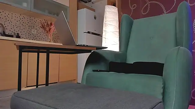 Yourfreebird online show from February 9, 12:41 pm