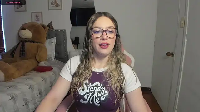 Snapshot of samysweet_8 chatting on May 2, 12:10 pm samysweet 8 online show from May 2, 12:10 pm