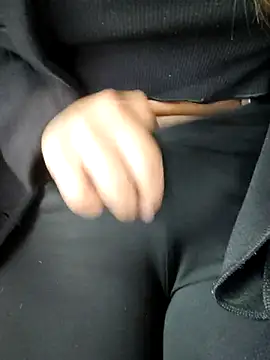 Snapshot of alana_69 chatting on November 28, 9:17 pm alana 69 online show from November 28, 9:17 pm