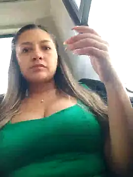 Snapshot of alana_69 chatting on June 3, 3:50 pm alana 69 online show from June 3, 3:50 pm