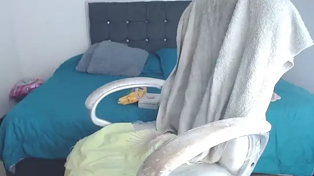 selena yourmilf online show from September 29, 6:02 pm