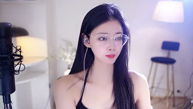 Ocean--Lili online show from January 14, 2:12 pm