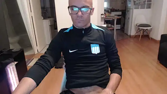 guachin hunk online show from May 4, 7:54 pm