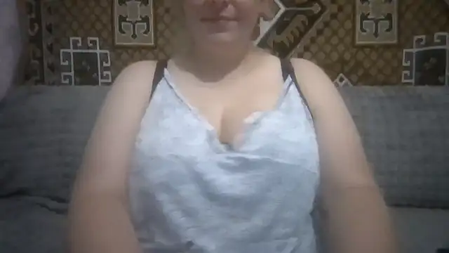 Snapshot of Diana_Britt chatting on July 20, 7:05 pm Diana Britt online show from July 20, 7:05 pm