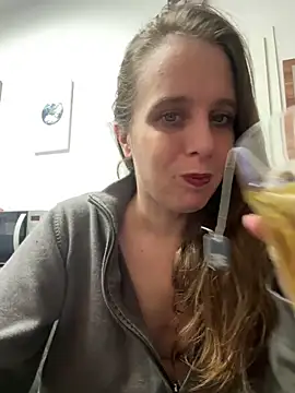 LadyChantale online show from April 21, 5:25 am