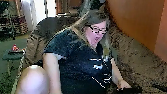 Snapshot of sex2 chatting on March 5, 4:34 am sex2 online show from March 5, 4:34 am