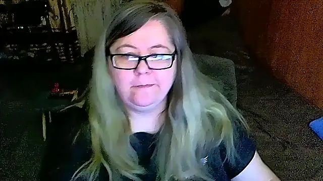 Snapshot of sex2 chatting on March 5, 10:10 pm sex2 online show from March 5, 10:10 pm