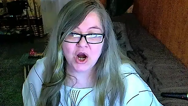 Snapshot of sex2 chatting on March 8, 12:33 am sex2 online show from March 8, 12:33 am