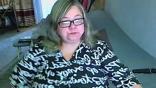 Snapshot of sex2 chatting on September 20, 9:21 am sex2 online show from September 20, 9:21 am