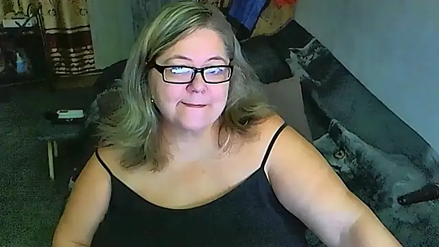 Snapshot of sex2 chatting on October 6, 12:30 am sex2 online show from October 6, 12:30 am