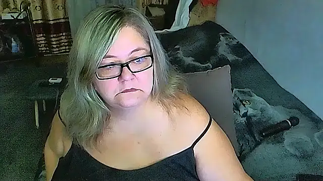 Snapshot of sex2 chatting on October 11, 9:13 pm sex2 online show from October 11, 9:13 pm