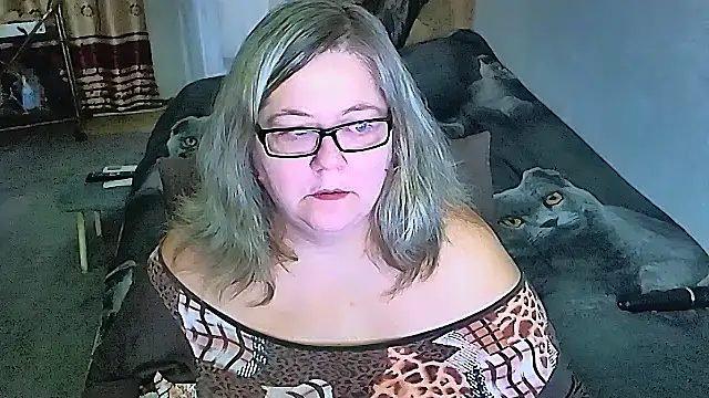 Snapshot of sex2 chatting on October 17, 3:20 am sex2 online show from October 17, 3:20 am