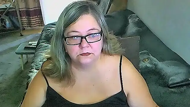 Snapshot of sex2 chatting on October 30, 2:35 am sex2 online show from October 30, 2:35 am