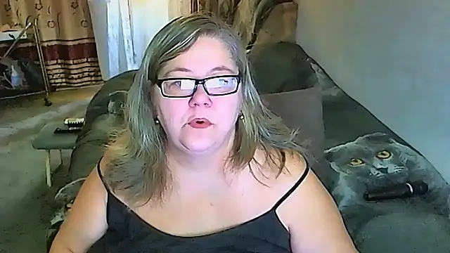 Snapshot of sex2 chatting on November 2, 12:35 am sex2 online show from November 2, 12:35 am