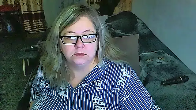 Snapshot of sex2 chatting on November 6, 12:33 am sex2 online show from November 6, 12:33 am