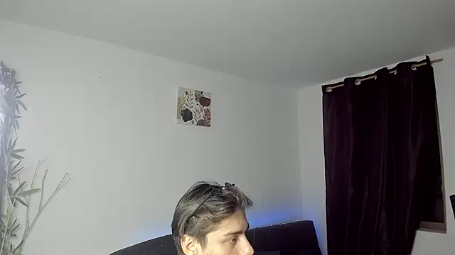 Snapshot of Giordano_Russo chatting on December 20, 4:31 am Giordano Russo online show from December 20, 4:31 am