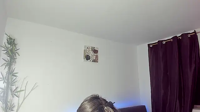 Snapshot of Giordano_Russo chatting on December 20, 11:16 pm Giordano Russo online show from December 20, 11:16 pm