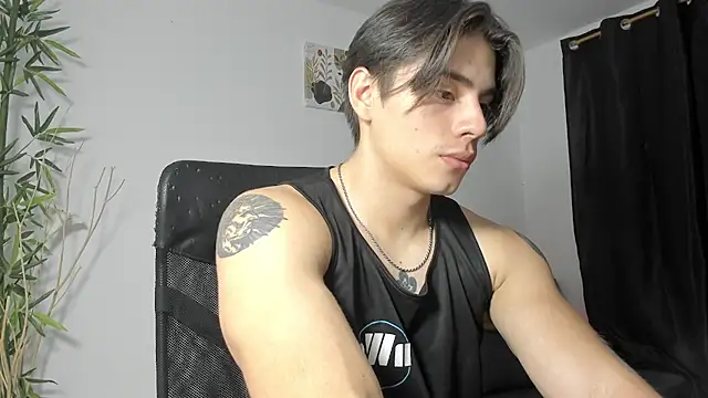 Snapshot of Giordano_Russo chatting on January 3, 4:44 am Giordano Russo online show from January 3, 4:44 am