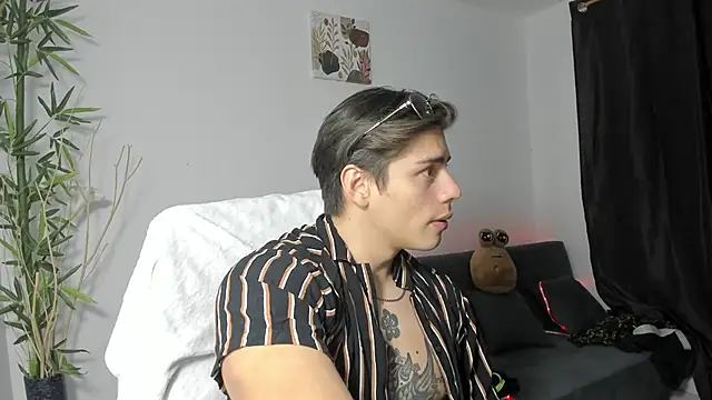 Snapshot of Giordano_Russo chatting on January 6, 1:53 am Giordano Russo online show from January 6, 1:53 am