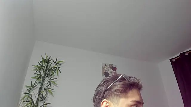 Snapshot of Giordano_Russo chatting on January 13, 9:20 pm Giordano Russo online show from January 13, 9:20 pm