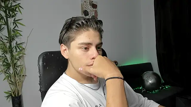 Snapshot of Giordano_Russo chatting on January 30, 1:31 pm Giordano Russo online show from January 30, 1:31 pm